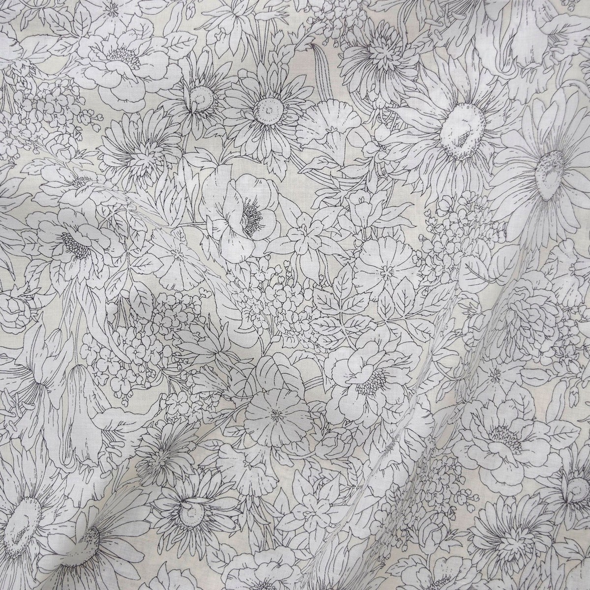 Flownny Line Drawing Flowers Lawn - White NFA-1030-34
