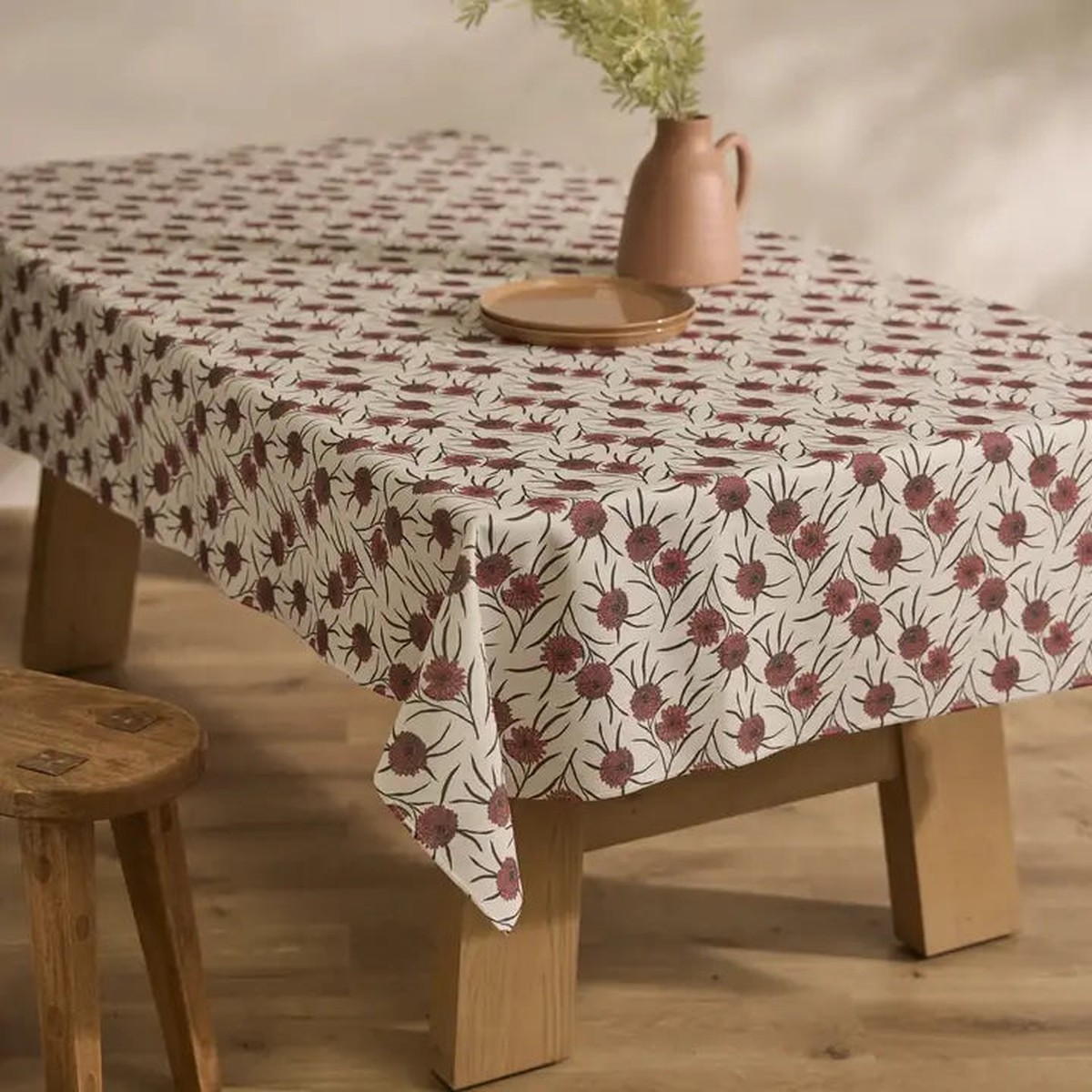 60x90 Wild Dahlia Tablecloth