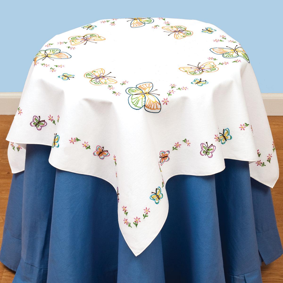 Fluttering Butterflies Table Topper 550-143
