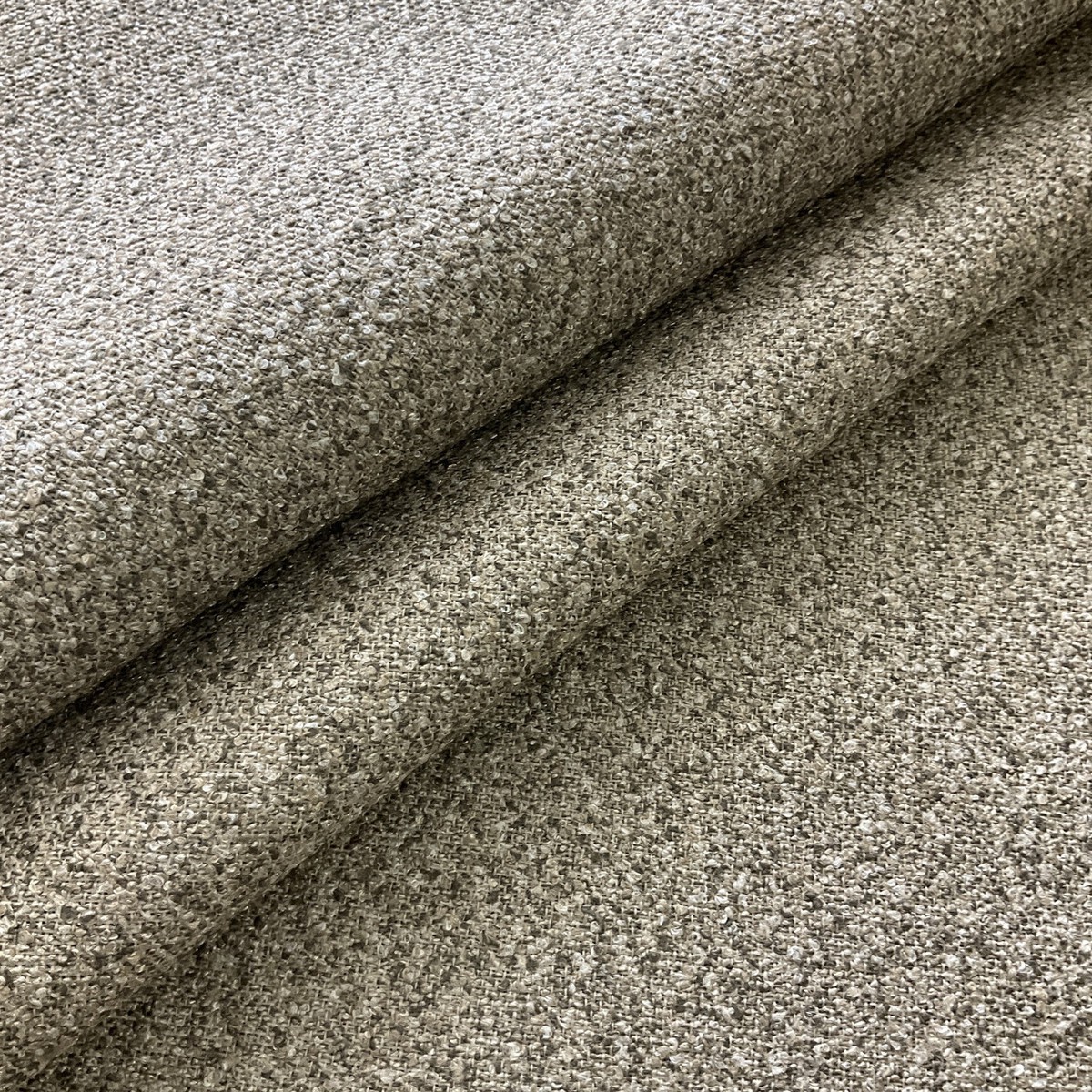 1 Yard Piece of Heavy Weight Upholstery Fabric 1053