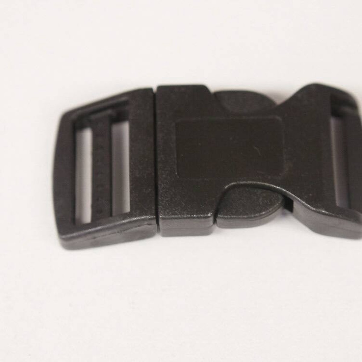 1 Contoured Side Release Buckle