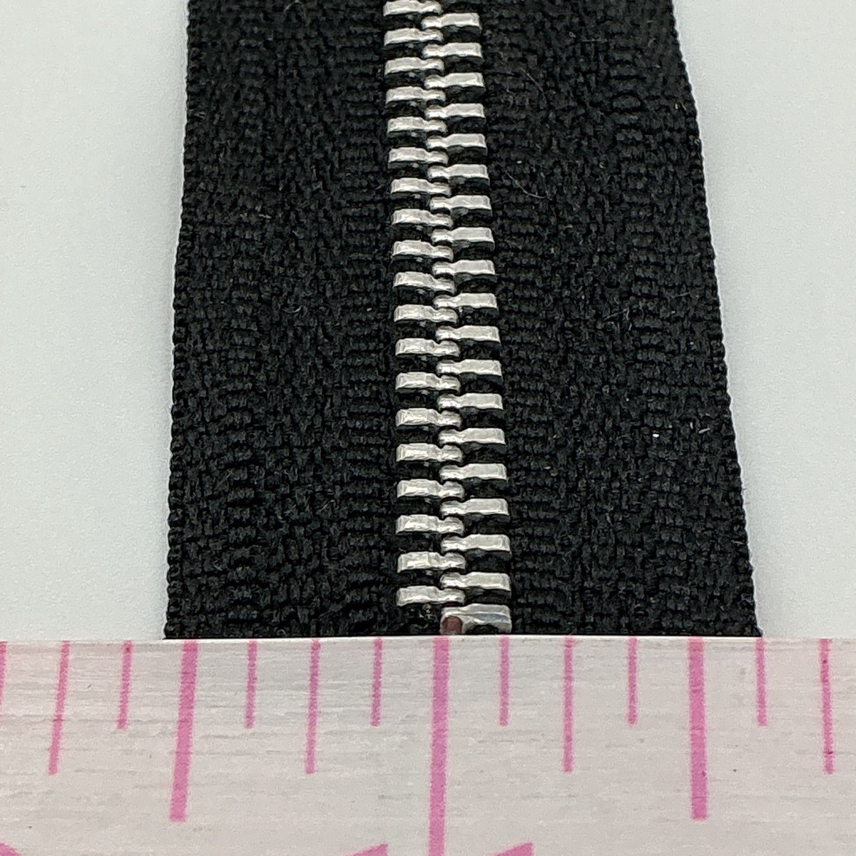 #5 ALUMINUM CHAIN Zipper, 9/16″ BLACK, By The Yard